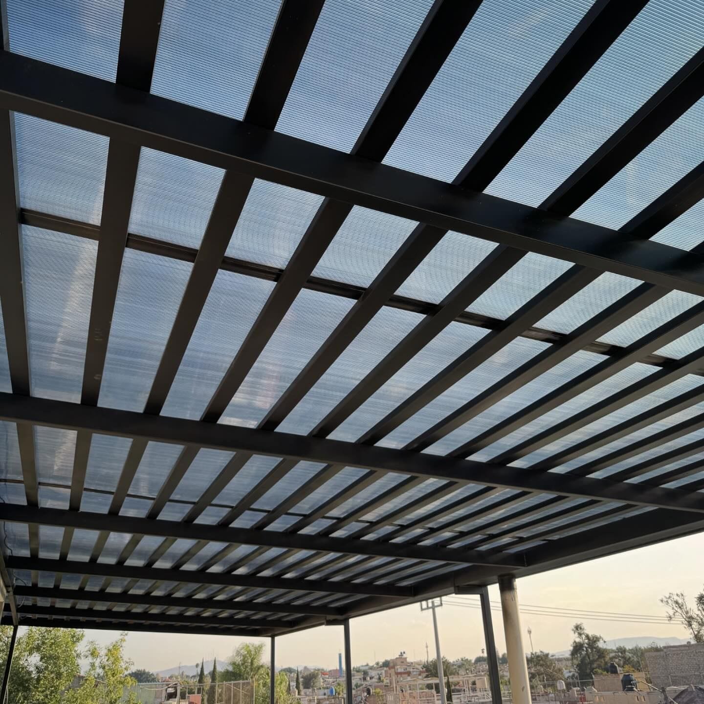 instalacion-policarbonato-alveolar